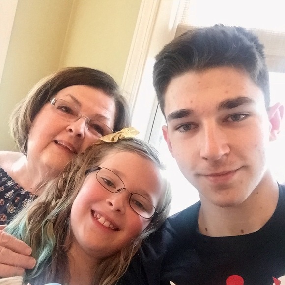 Meet your Posher, Rosemary - Picture 2 of 7